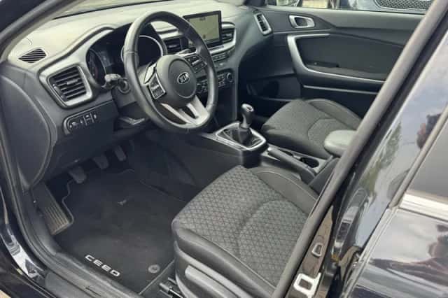 Kia Ceed Sportswagon (2019) thumbnail 18