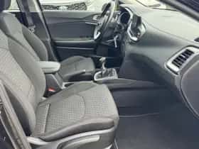 Kia Ceed Sportswagon (2019) thumbnail 23