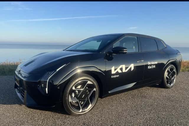 Kia EV4 (2025) thumbnail 1