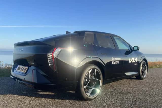 Kia EV4 (2025) thumbnail 3