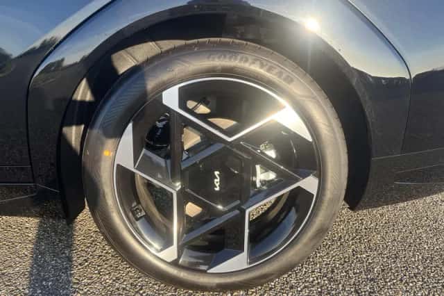 Kia EV4 (2025) thumbnail 6