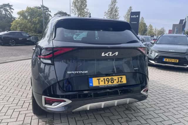 Kia Sportage (2023) thumbnail 4