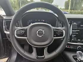 Volvo S60 (2023) thumbnail 11