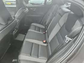 Volvo S60 (2023) thumbnail 29