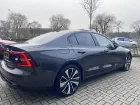 Volvo S60 (2023) thumbnail 4