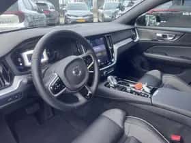 Volvo S60 (2023) thumbnail 7