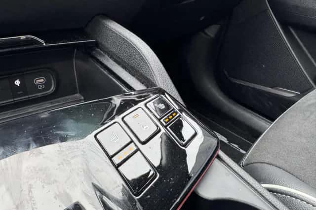 Kia Sportage (2023) thumbnail 26