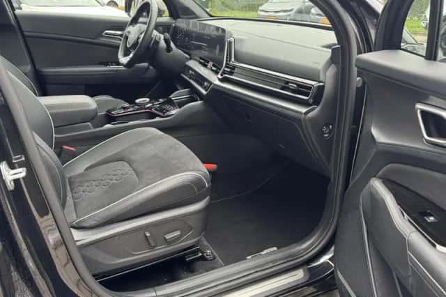 Kia Sportage (2023) thumbnail 8