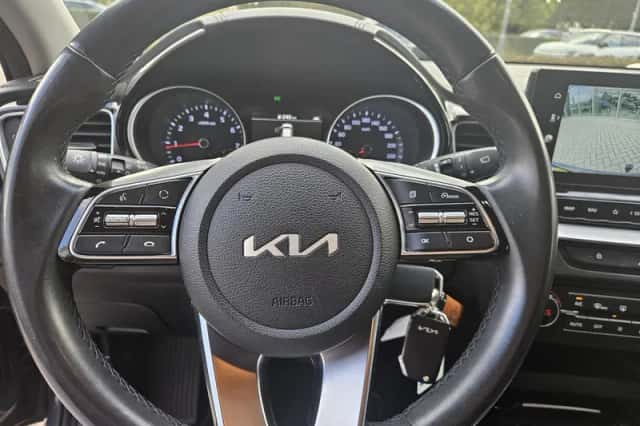 Kia XCeed (2022) thumbnail 11