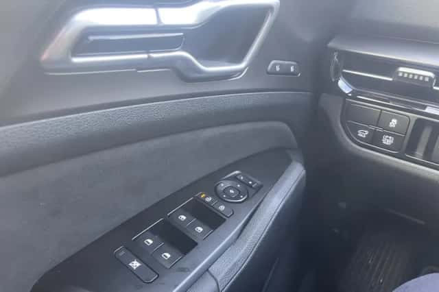 Kia Sportage (2025) thumbnail 16