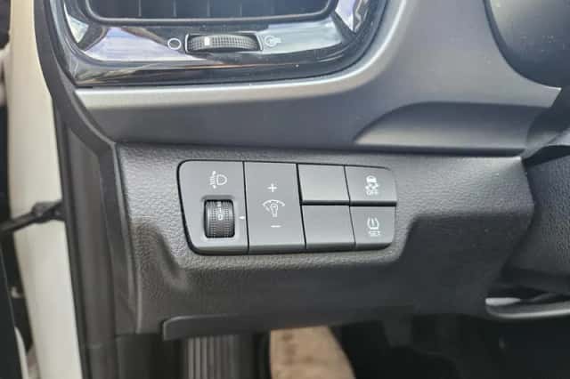 Kia Stonic (2020) thumbnail 15