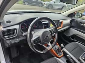 Kia Stonic (2020) thumbnail 7