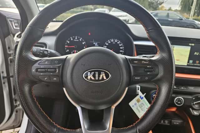 Kia Stonic (2020) thumbnail 8
