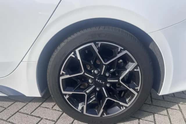 Kia Proceed (2024) thumbnail 6
