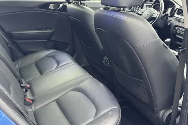 Kia Ceed (2018) thumbnail 12