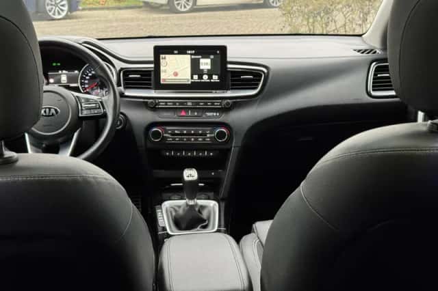 Kia Ceed (2018) thumbnail 16