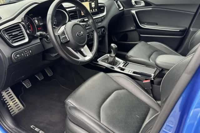 Kia Ceed (2018) thumbnail 17