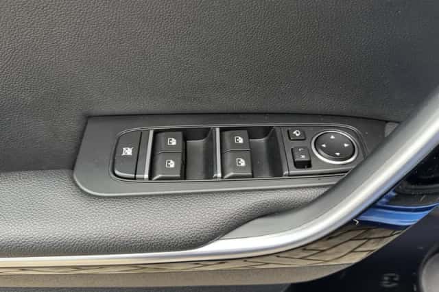 Kia Ceed (2018) thumbnail 19