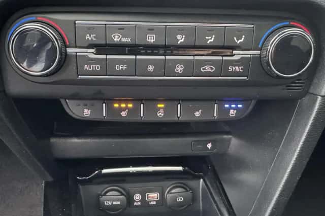 Kia Ceed (2018) thumbnail 30