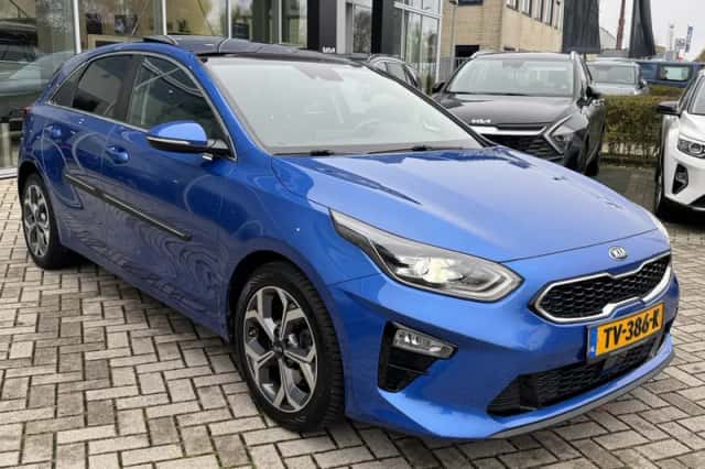 Kia Ceed (2018) thumbnail 4