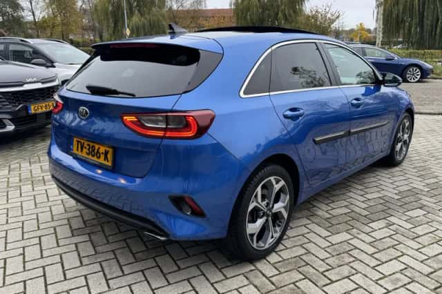 Kia Ceed (2018) thumbnail 5