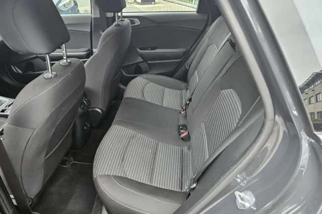 Kia Ceed Sportswagon (2024) thumbnail 16