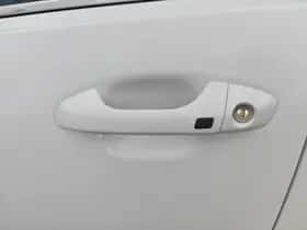 Kia Stonic (2021) thumbnail 6