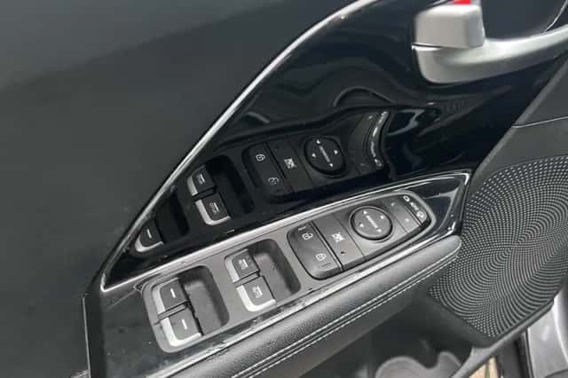 Kia Niro (2021) thumbnail 8