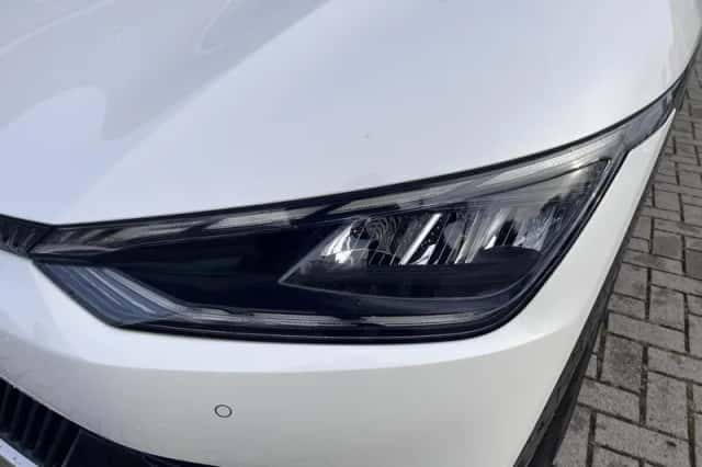 Kia EV6 (2024) thumbnail 10