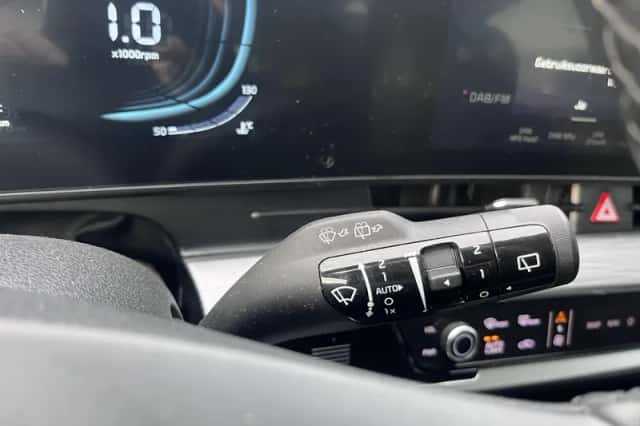 Kia Sportage (2024) thumbnail 5