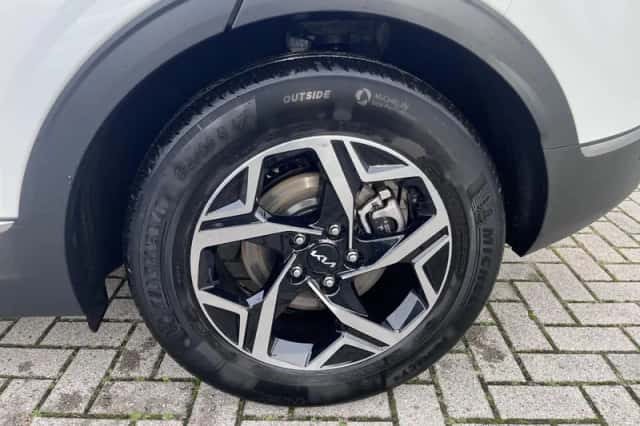 Kia Sportage (2024) thumbnail 5