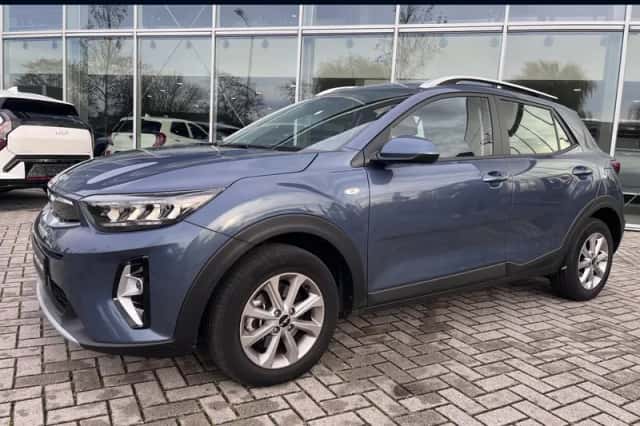 Kia Stonic (2024) thumbnail 1
