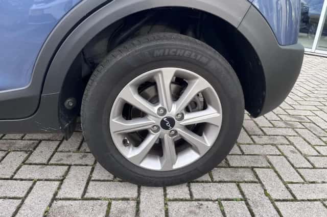 Kia Stonic (2024) thumbnail 5