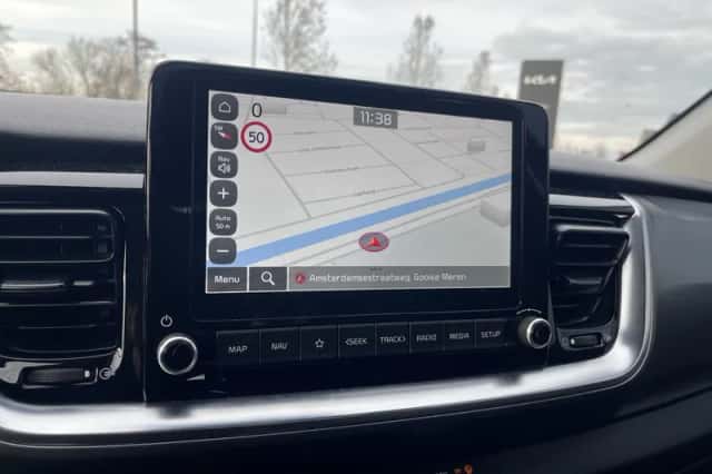 Kia Stonic (2024) thumbnail 9