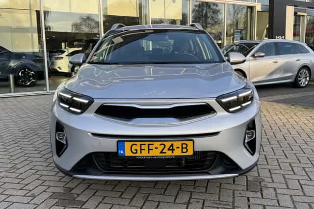 Kia Stonic (2024) thumbnail 2