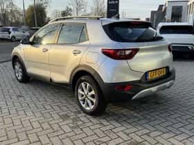 Kia Stonic (2024) thumbnail 6