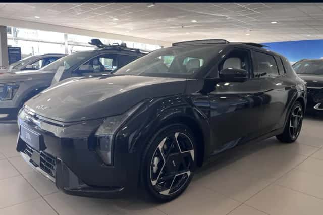 Kia EV4 (2026) thumbnail 1
