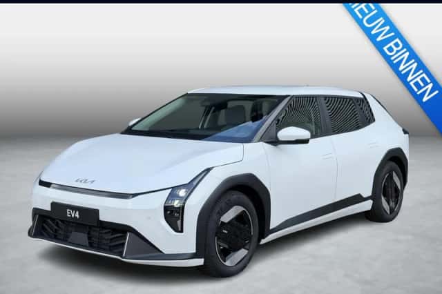 Kia EV4 (2026) thumbnail 1