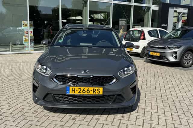 Kia Ceed Sportswagon (2020) thumbnail 3