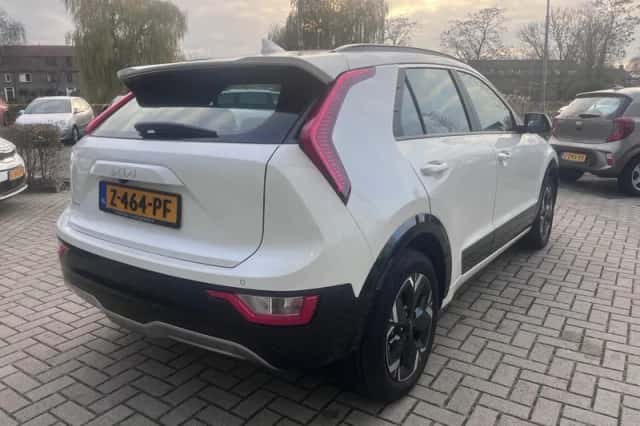 Kia Niro EV (2024) thumbnail 2