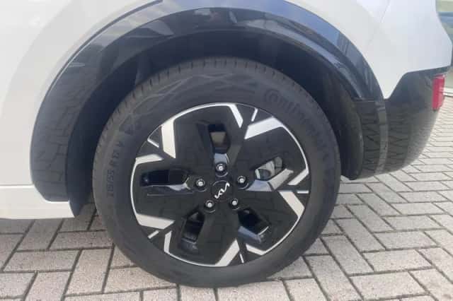 Kia Niro EV (2024) thumbnail 12