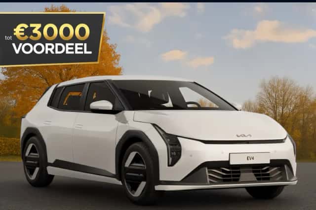 Kia EV4 (2026) thumbnail 1