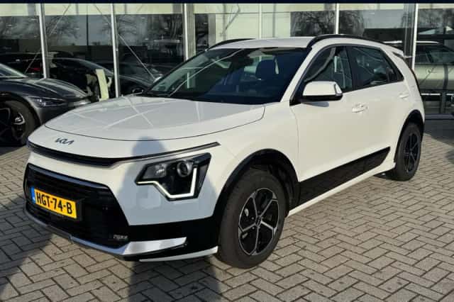 Kia Niro (2025) thumbnail 1