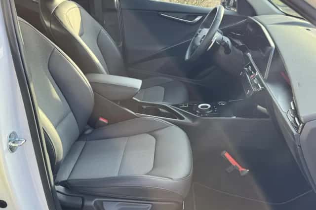 Kia Niro (2025) thumbnail 12