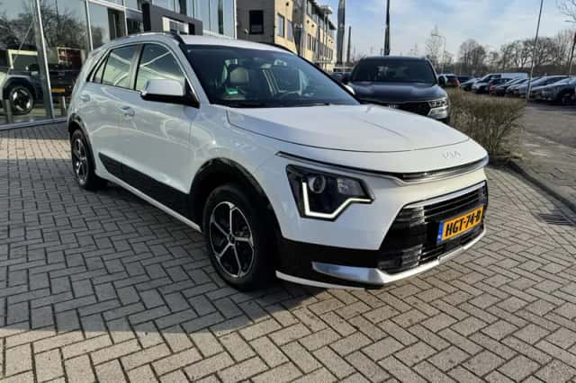 Kia Niro (2025) thumbnail 3
