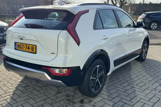 Kia Niro (2025) thumbnail 6