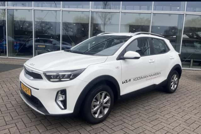 Kia Stonic (2025) thumbnail 1