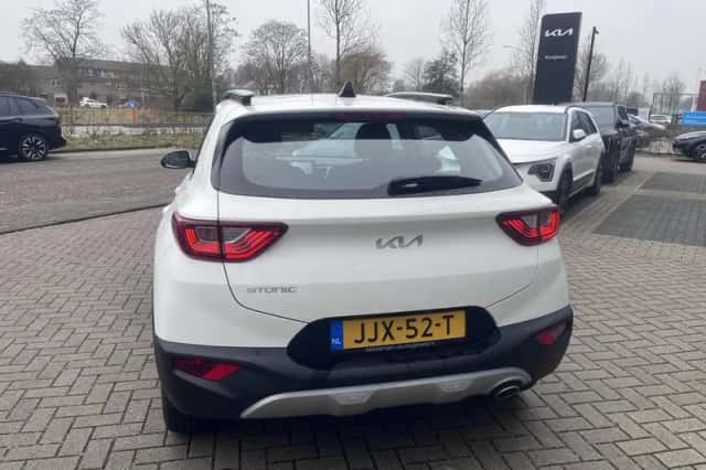 Kia Stonic (2025) thumbnail 2