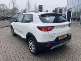 Kia Stonic (2025) thumbnail 4