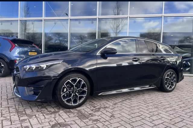 Kia Proceed (2024) thumbnail 1
